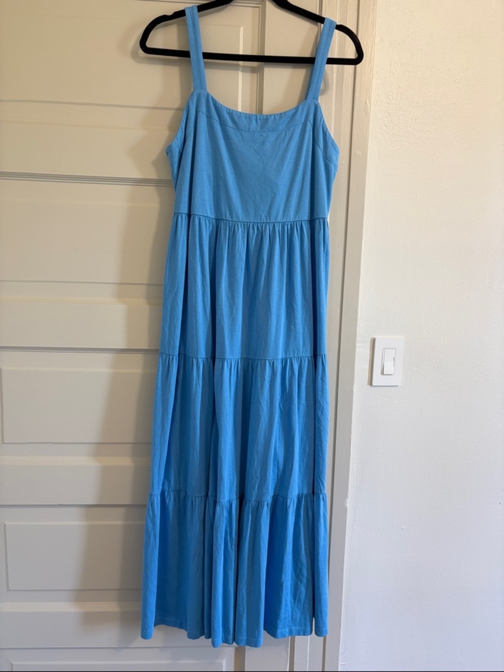Lilly Pulitzer Miri Midi dress. Lunar blue size M